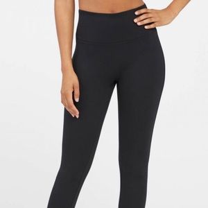 SPANX essential leggings black medium NWT